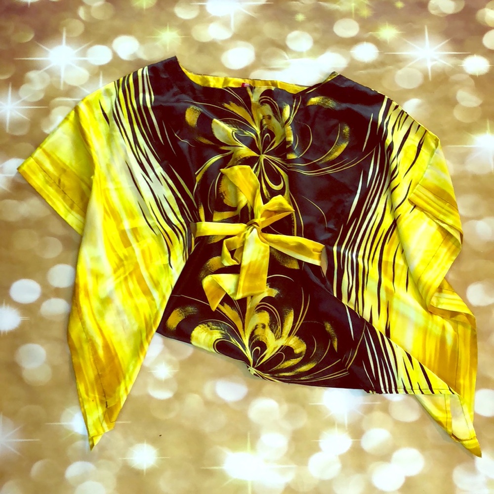 Silk like top in perfect condition